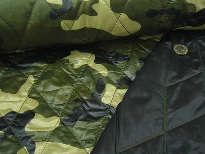 Beidseitiger Steppstoff Camouflage 124.139-0801 Grün Schwarz